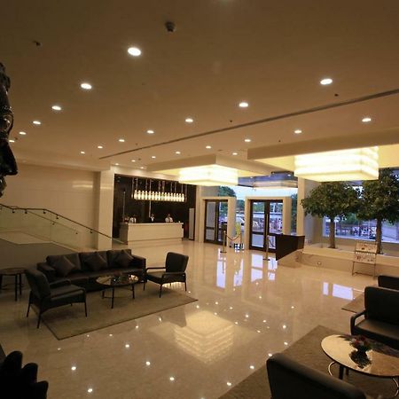 Goutham Grand Hotel Tenāli Dış mekan fotoğraf