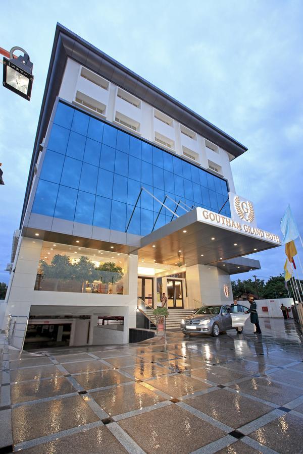 Goutham Grand Hotel Tenāli Oda fotoğraf