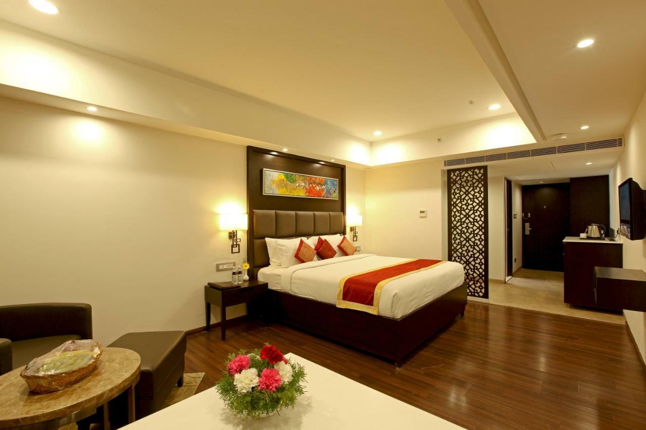 Goutham Grand Hotel Tenāli Dış mekan fotoğraf