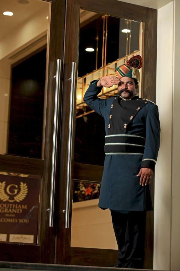 Goutham Grand Hotel Tenāli Dış mekan fotoğraf